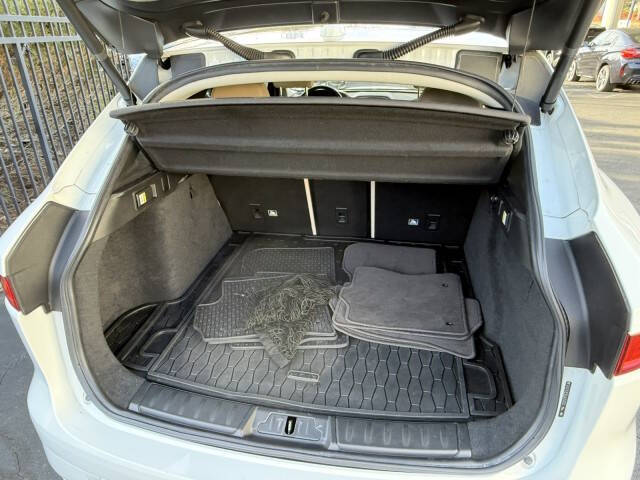 2018 Jaguar F-PACE 25t Prestige