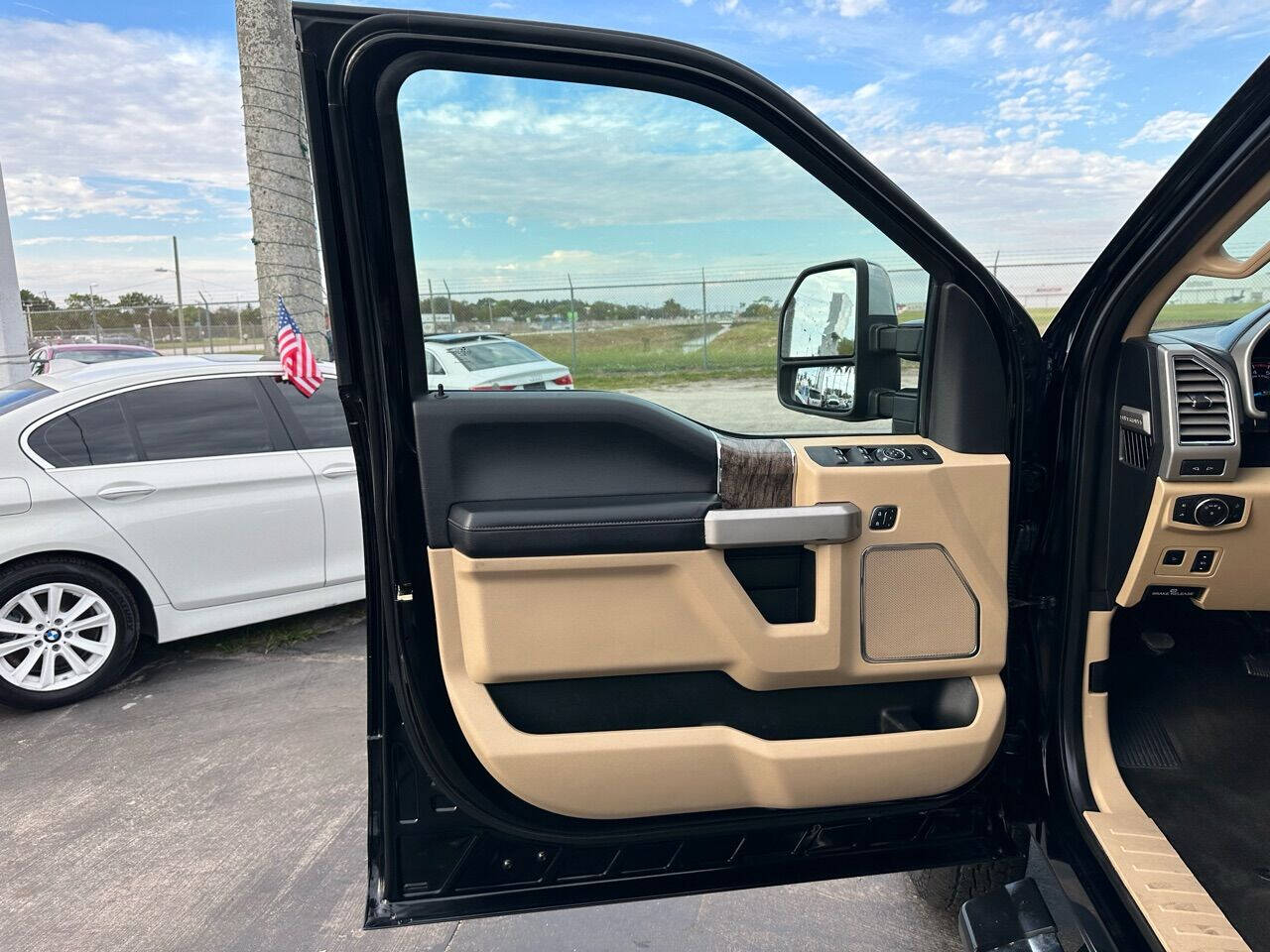 2017 FORD F-350 Pickup - $34,900