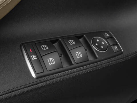 2016 Tesla Model S 70D