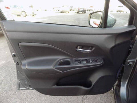 2023 Nissan Versa SV