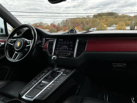 2018 Porsche Macan S