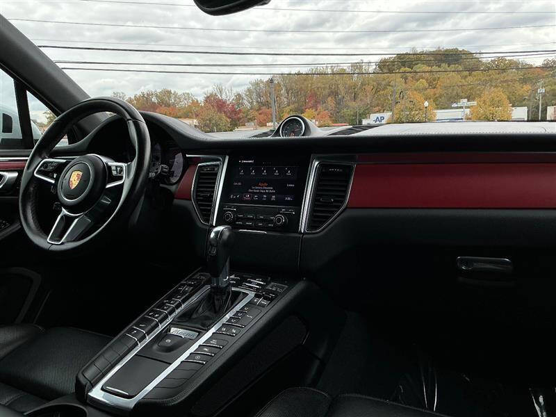 2018 Porsche Macan S