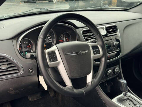 2012 Chrysler 200 Touring