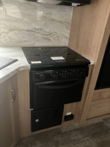 2020 Winnebago 2201 MB