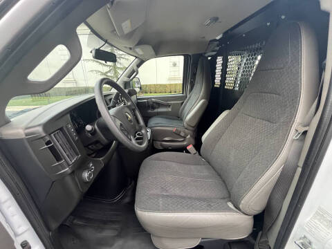 2024 Chevrolet Express 2500