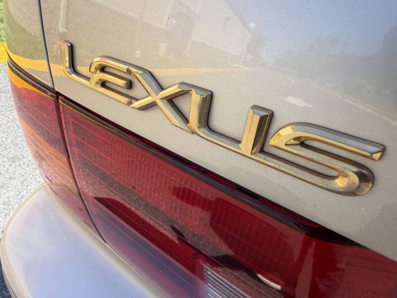 1996 Lexus LS 400