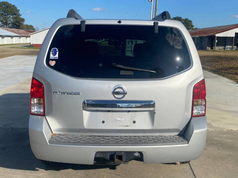 2012 Nissan Pathfinder LE