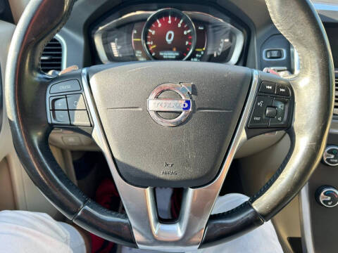 2015 Volvo XC60 T6 Platinum