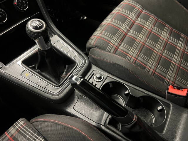 2017 Volkswagen Golf GTI S