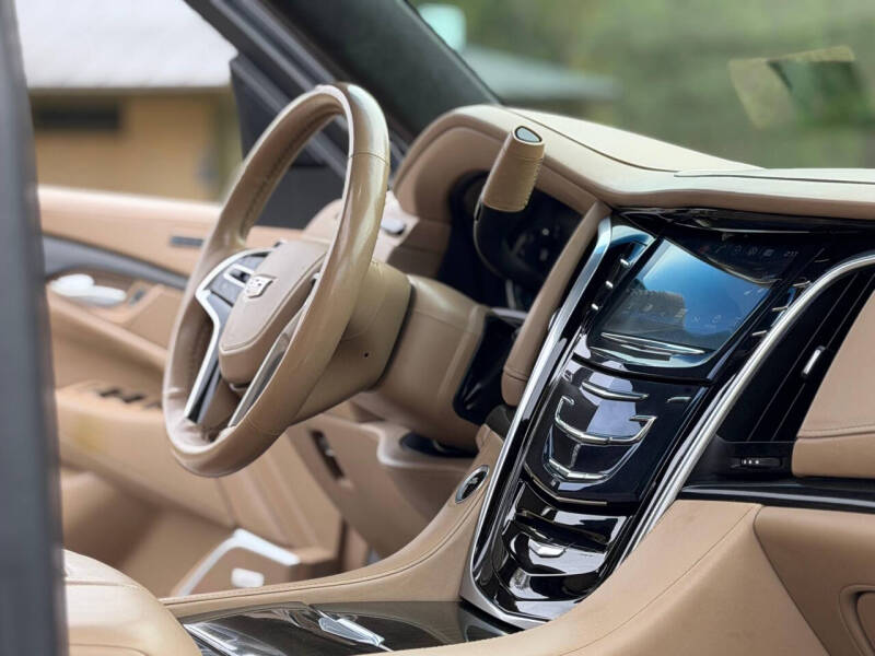 2019 Cadillac Escalade ESV Platinum