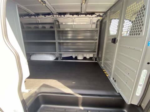 2025 Chevrolet Express 2500