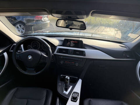 2015 BMW 3 Series 320i