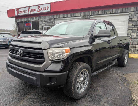 2015 Toyota Tundra for sale at TEMPLE AUTO SALES in Zanesville OH