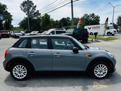 2015 MINI Hardtop 4 Door Cooper
