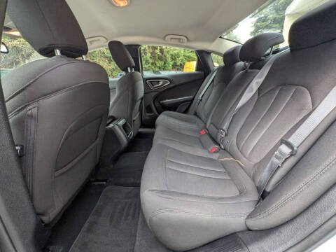 2015 Chrysler 200 Limited