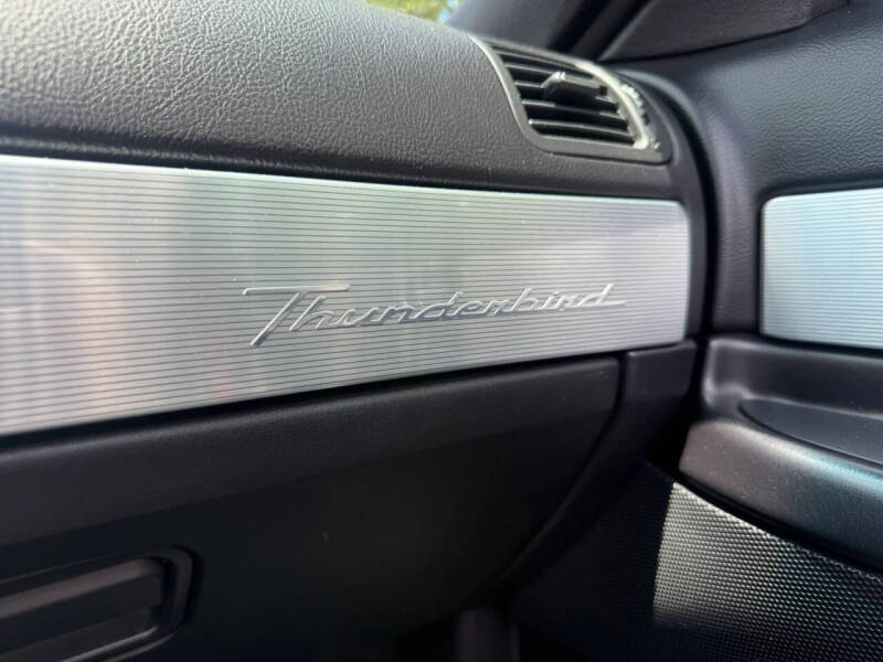 2004 Ford Thunderbird Deluxe