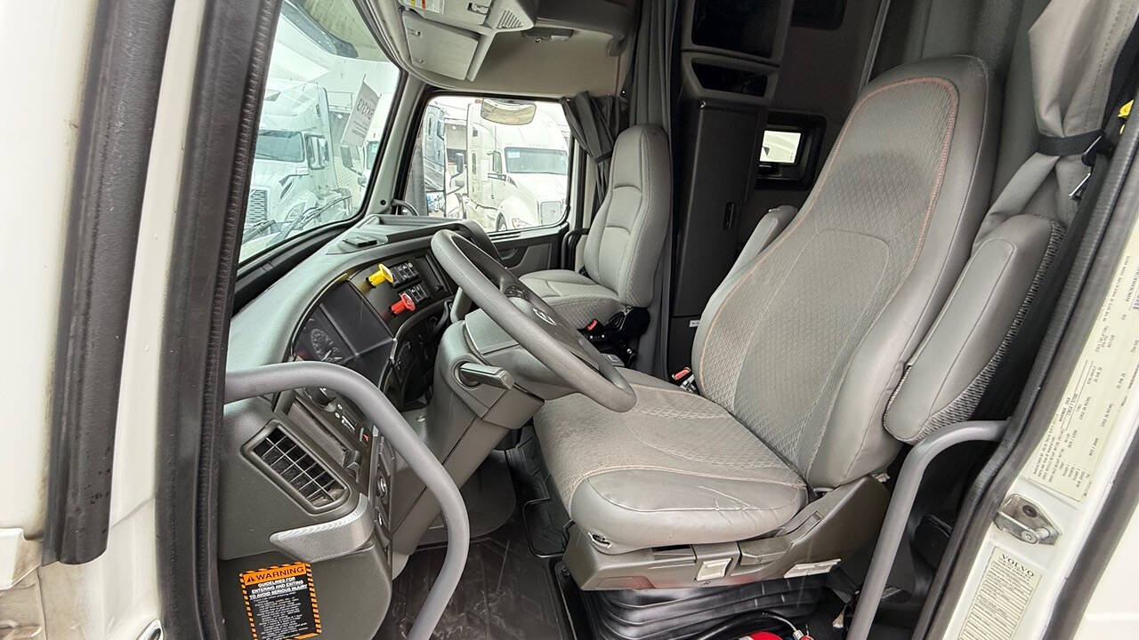 2019 Volvo VNL for sale at KING TRUCK TRAILER SALES in Bakersfield, CA