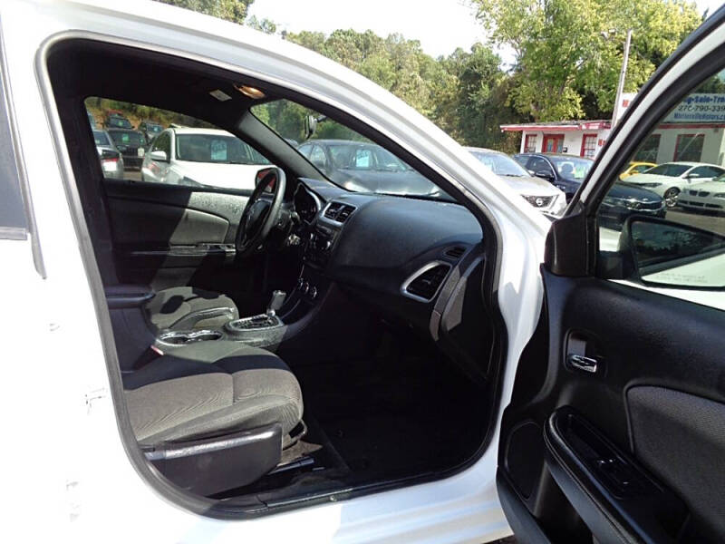 2013 Dodge Avenger SE