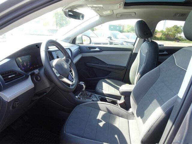 2024 Volkswagen Taos SE 4Motion