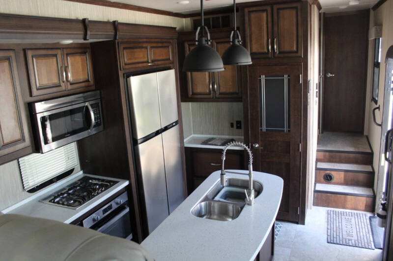 2019 Heartland Big Country 4011ERD