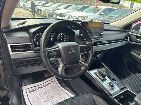 2024 Mitsubishi Outlander SEL