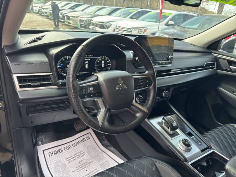 2024 Mitsubishi Outlander SEL