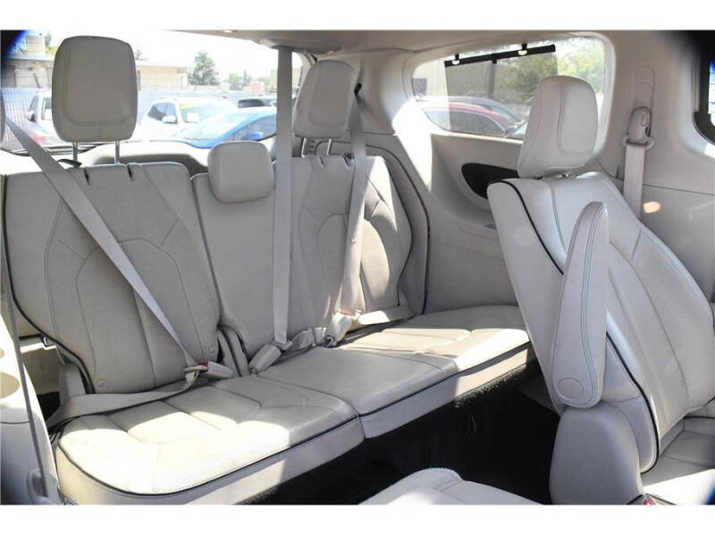 2019 Chrysler Pacifica Hybrid