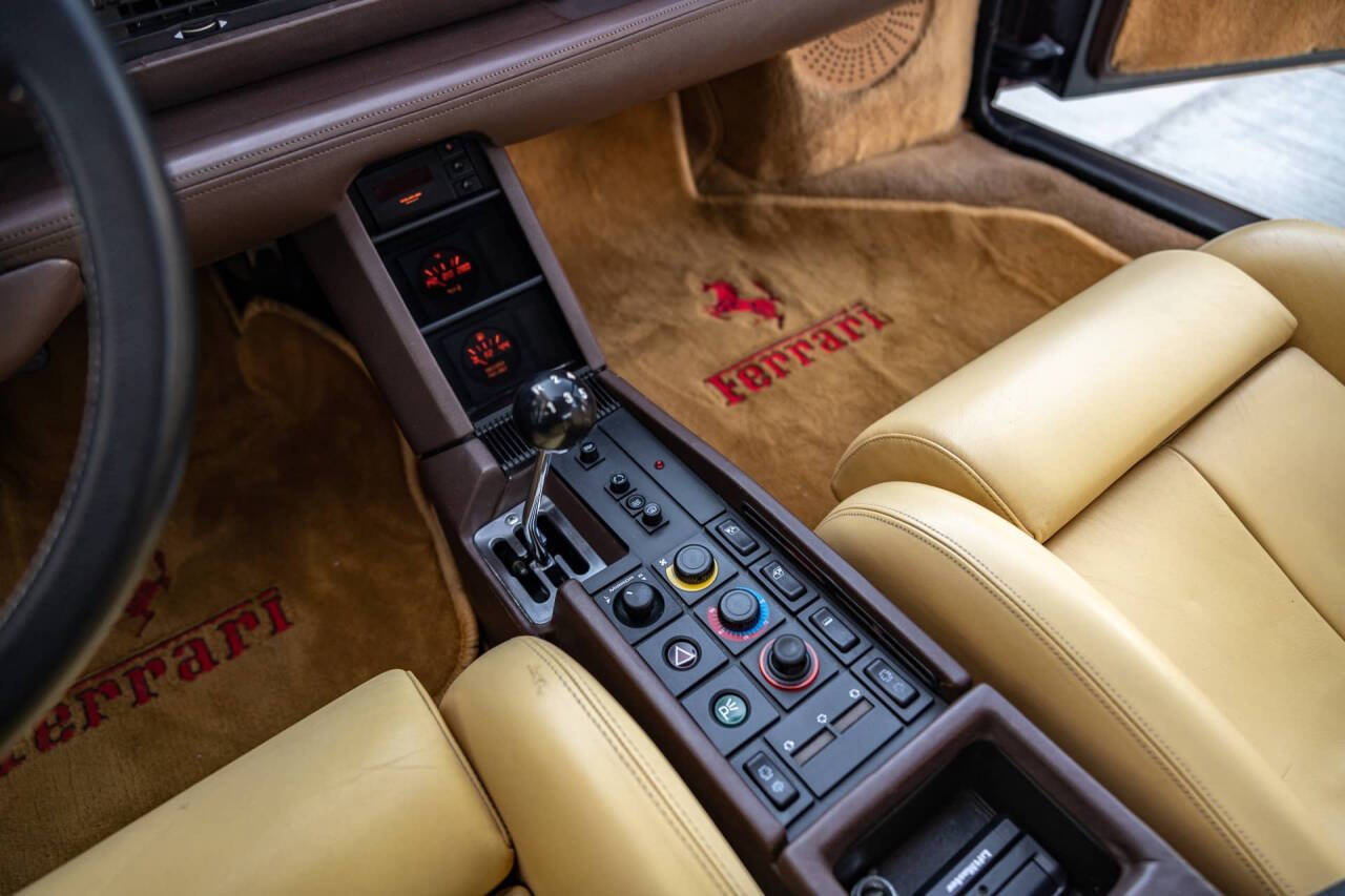 1989 Ferrari Testarossa 17