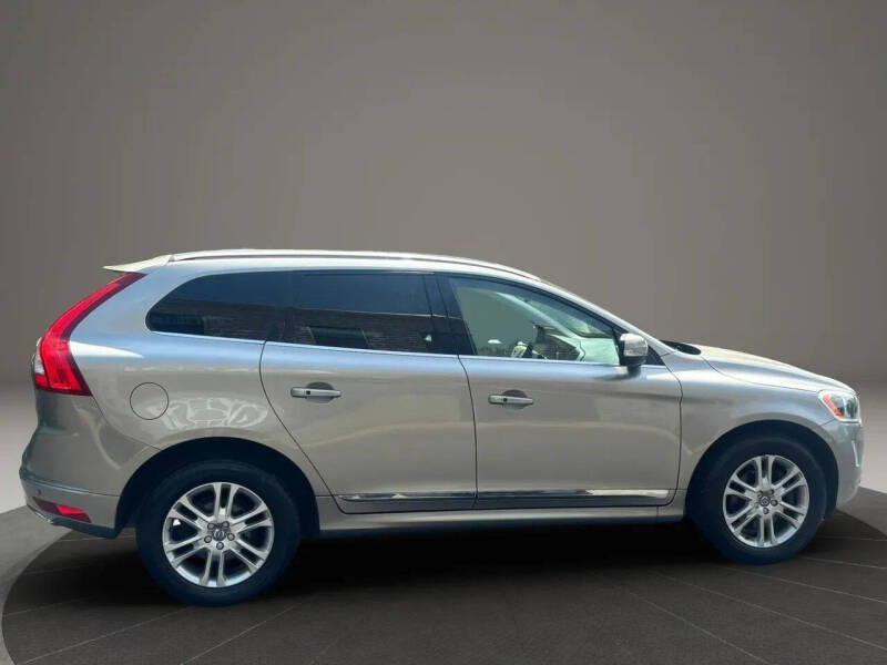 2016 Volvo XC60 T5 Drive-E Premier