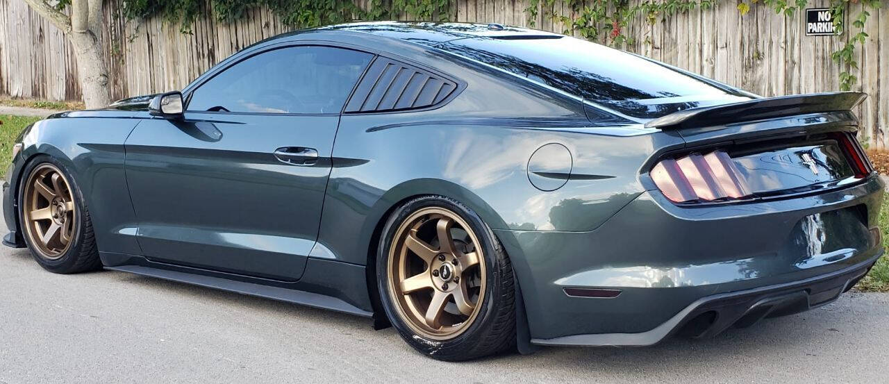 2015 Ford Mustang  - $17,305