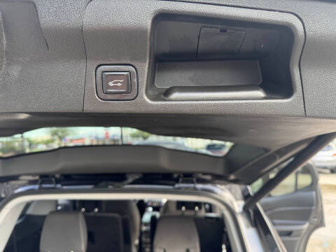 2017 GMC Acadia SLE-2