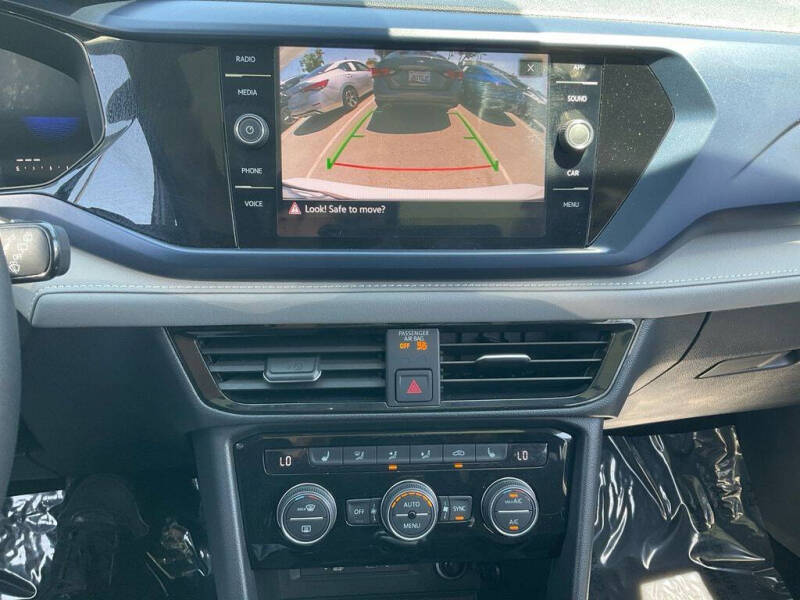 2024 Volkswagen Taos SE