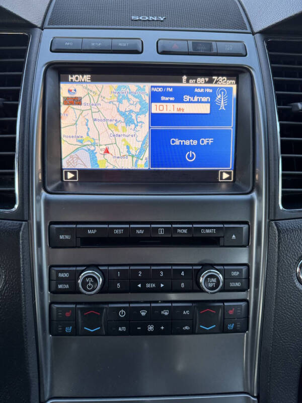 2011 Ford Taurus Limited