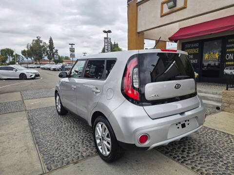 2019 Kia Soul +