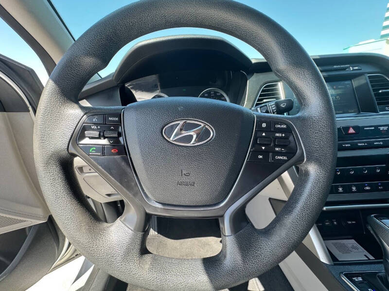 2016 Hyundai Sonata SE