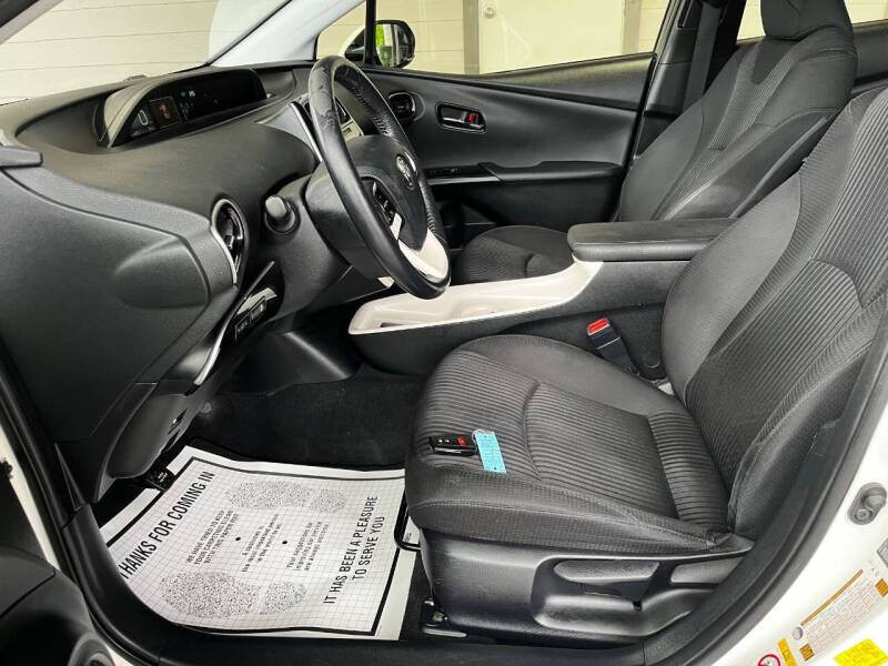 2016 Toyota Prius Three
