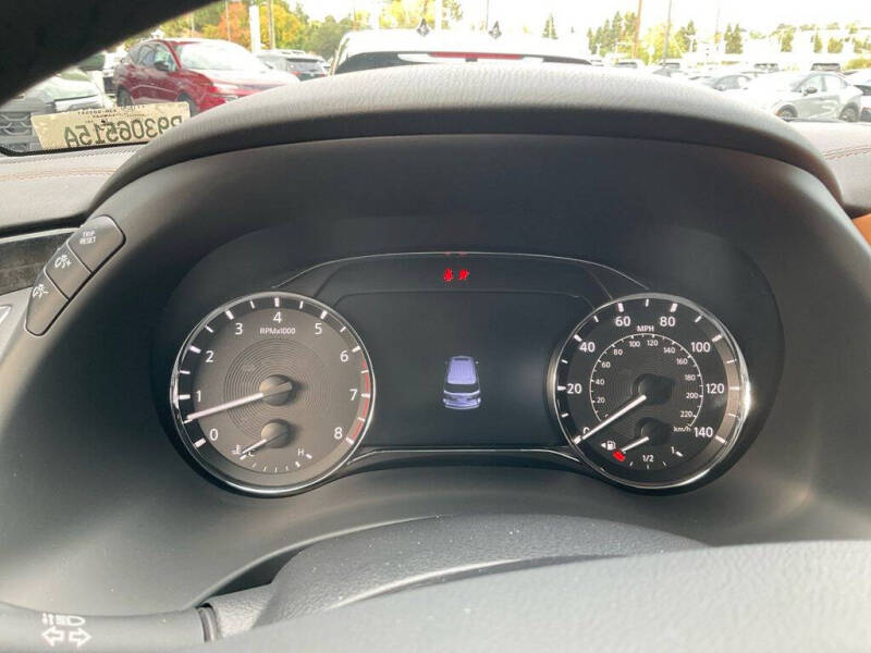 2023 Infiniti QX80 Sensory