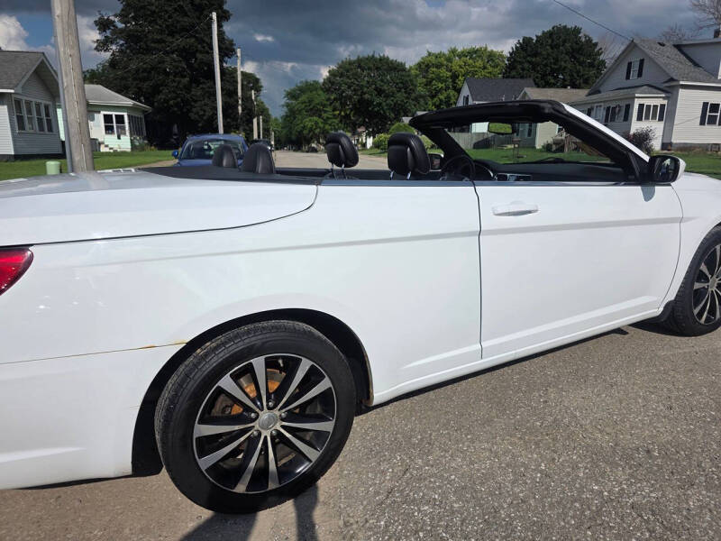 2012 Chrysler 200 S