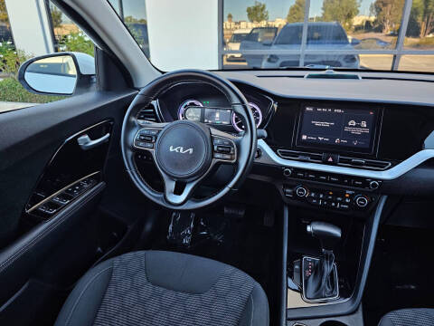 2022 Kia Niro Plug-In Hybrid LXS