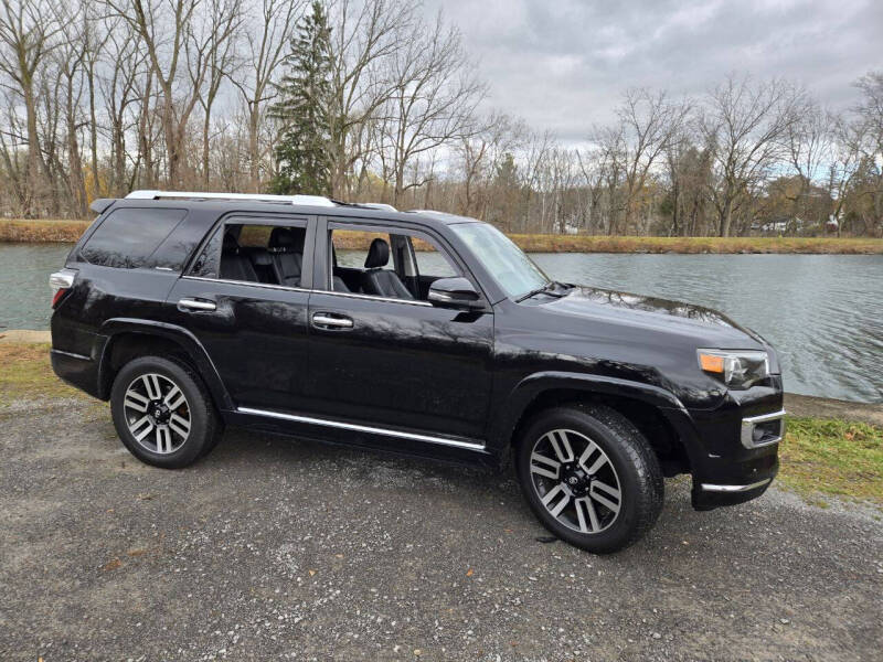 2015 Toyota 4Runner Limited photo 9