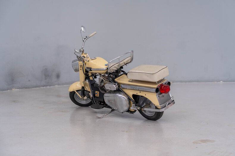 1963 Cushman Super Silver Eagle
