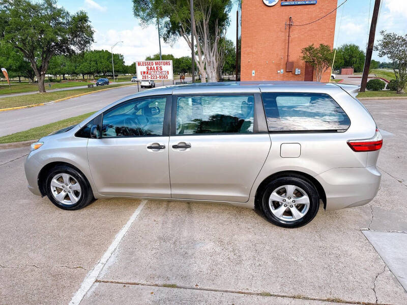 2017 Toyota Sienna L 7-Passenger