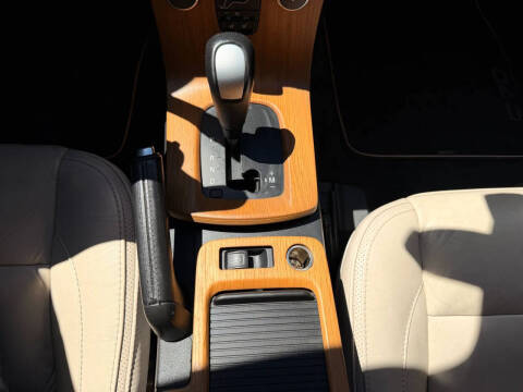 2011 Volvo C70 T5