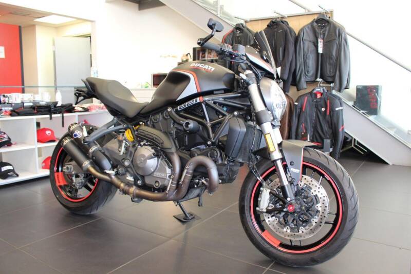 2020 Ducati Monster 821 STEALTH for sale at Peninsula Motor Vehicle Group in Oakville NY
