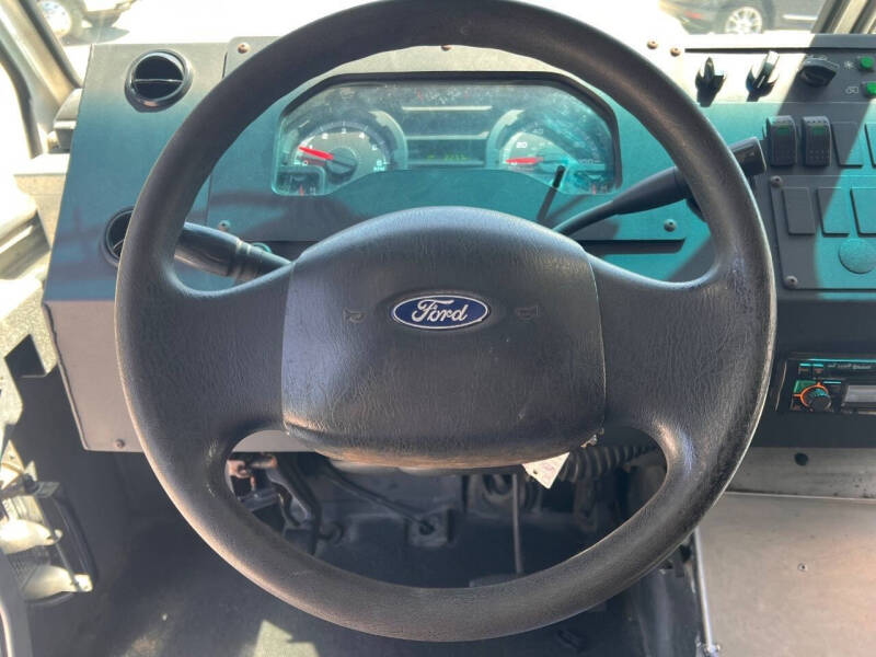 2014 Ford E-Series E-350 SD