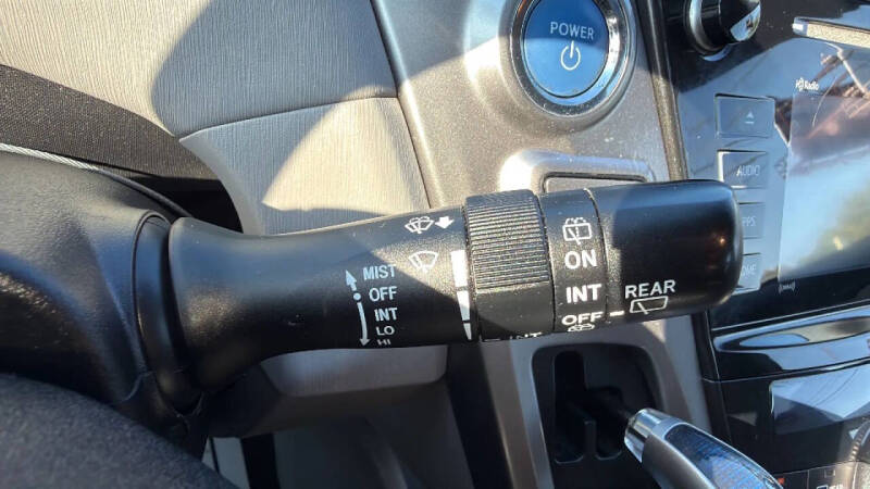 2017 Toyota Prius v Three