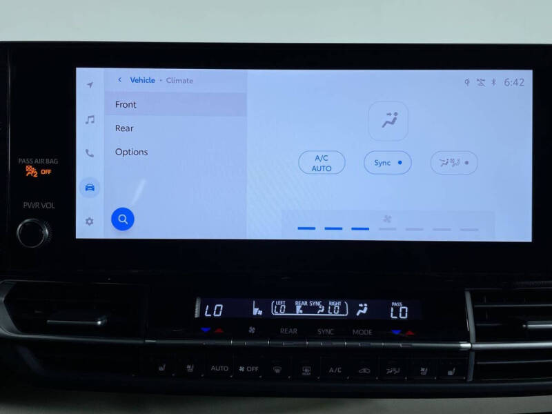 2025 Toyota Sienna Platinum 7-Passenger