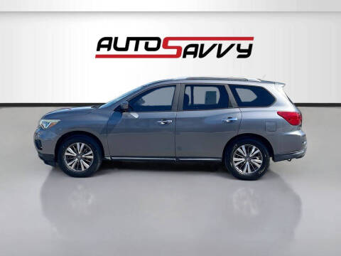 2017 Nissan Pathfinder SV