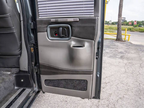 2017 Chevrolet Express 2500