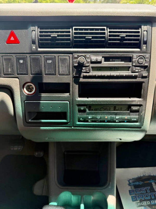 2003 Volkswagen EuroVan MV